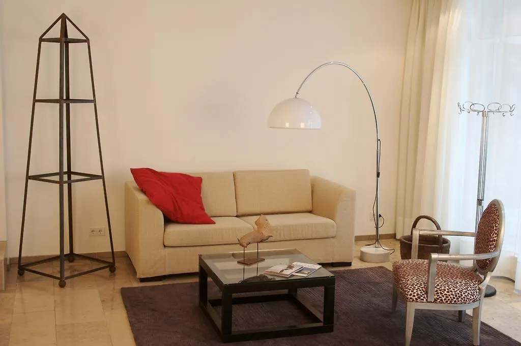 Burns Art & Culture Hotel Dusseldorf