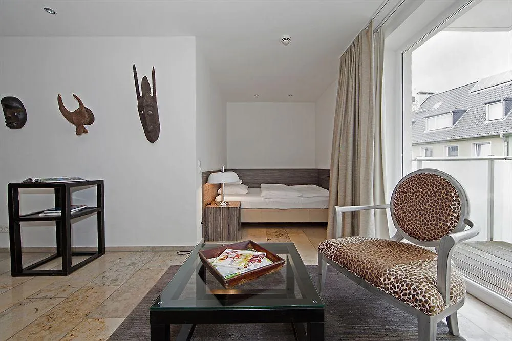 Burns Art & Culture Hotel Dusseldorf