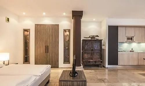 Burns Art & Culture Hotel Dusseldorf