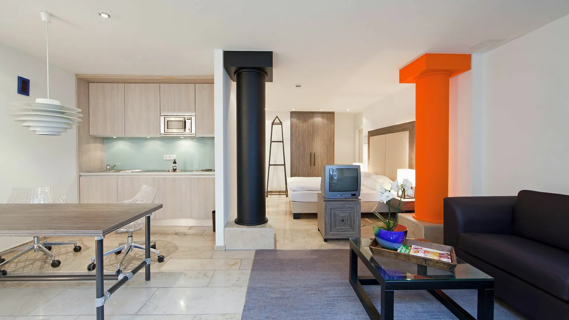 Burns Art & Culture Hotel Dusseldorf