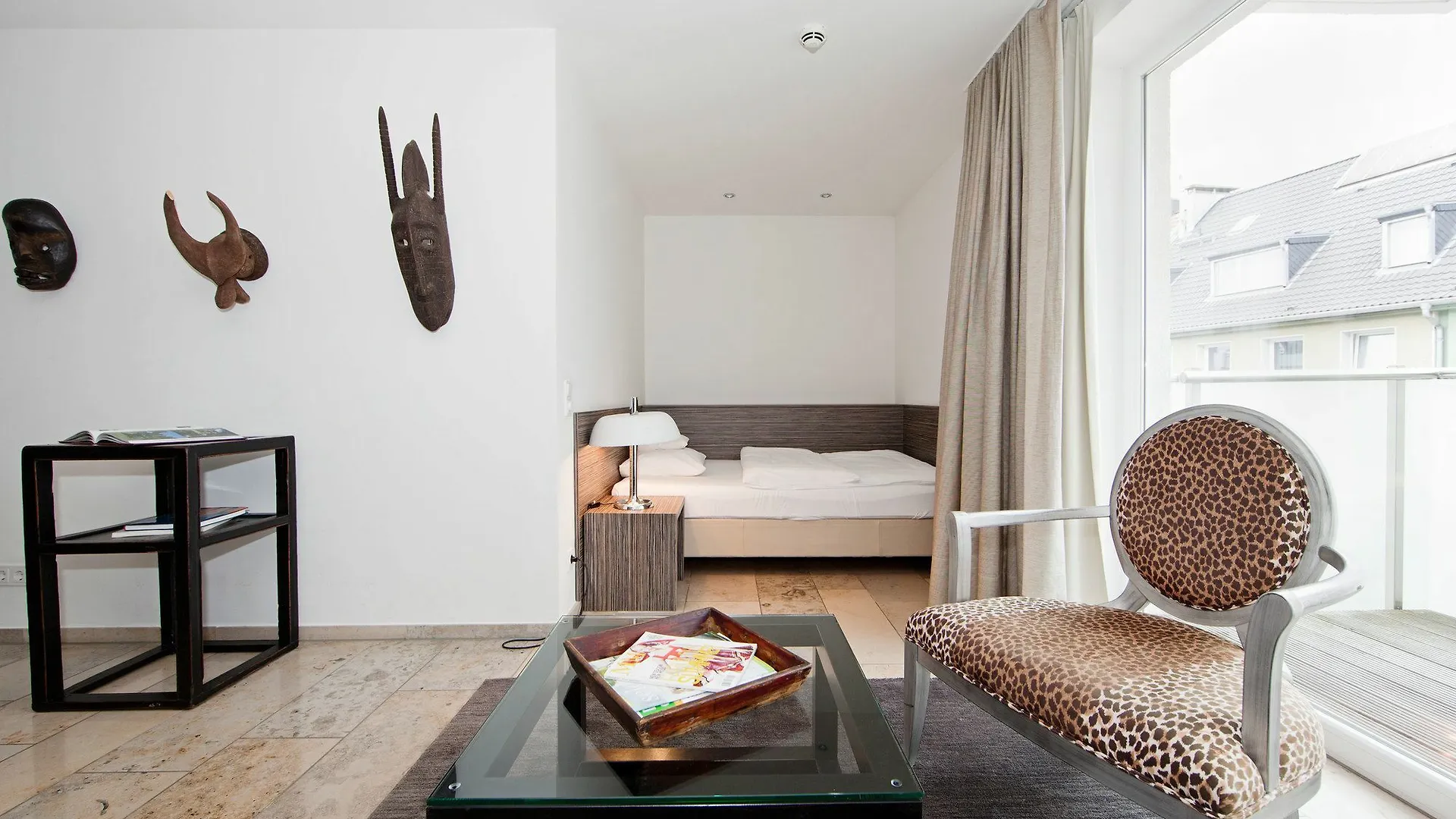 Burns Art & Culture Hotel Dusseldorf Germany